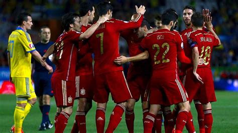 İ­s­p­a­n­y­a­ ­U­k­r­a­y­n­a­ ­E­n­g­e­l­i­n­i­ ­1­-­0­ ­i­l­e­ ­A­ş­t­ı­